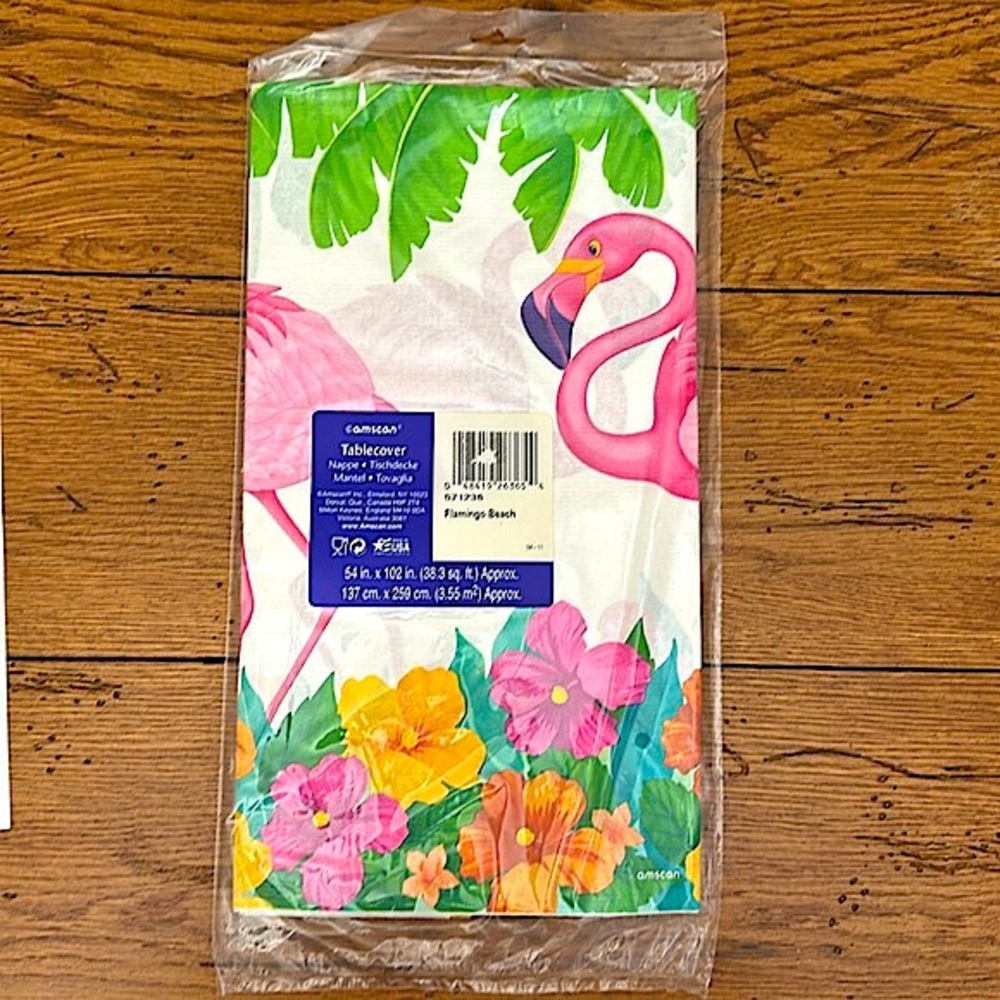Flamingo Tablecover and Flamingo Party Picks - Party Supplies Tableware - Picture 3 of 7